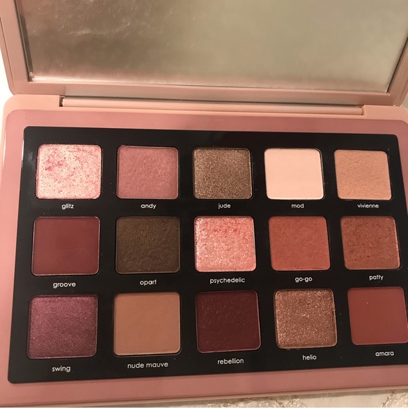 Natasha Denona Retro Midi size Eyeshadow Palette - Picture 1 of 6